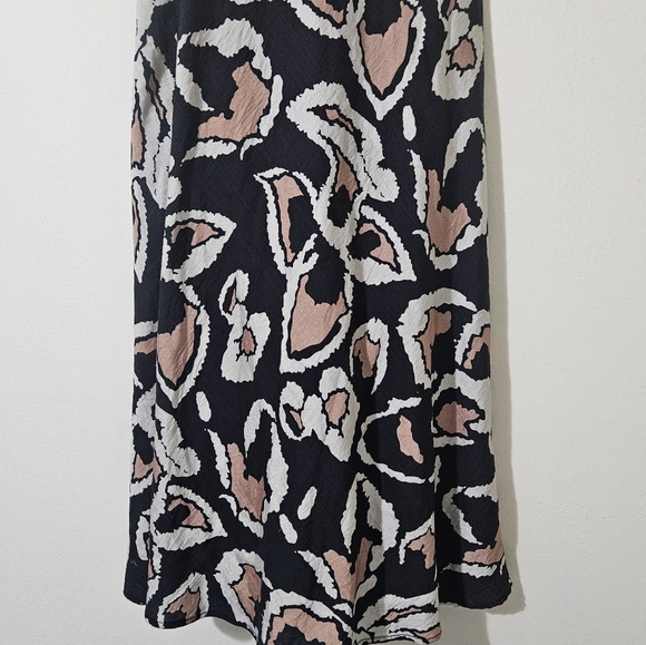 Yakira Bella Midi Skirt - Picture 4 of 5